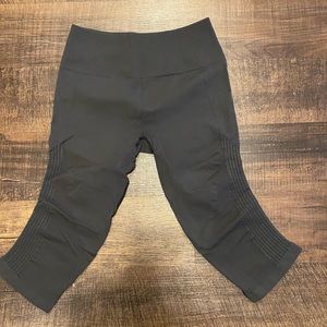 Lululemon crop leggings